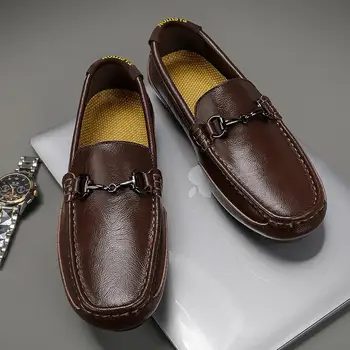 2023 Bahar Yeni Hakiki Deri Yumuşak Alt İş Slip-on Gommino Baba deri ayakkabı Bahar Bezelye Ayakkabı erkek ayakkabıları